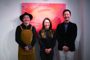 阿部さん、本橋さん、デザインワークを担当した齋藤貴志さん(左から)
